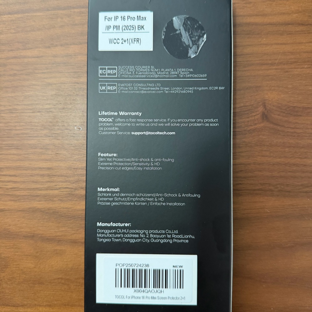iPhone 16 Pro Max Screen Protector Installation Kit - Picture 3 of 3